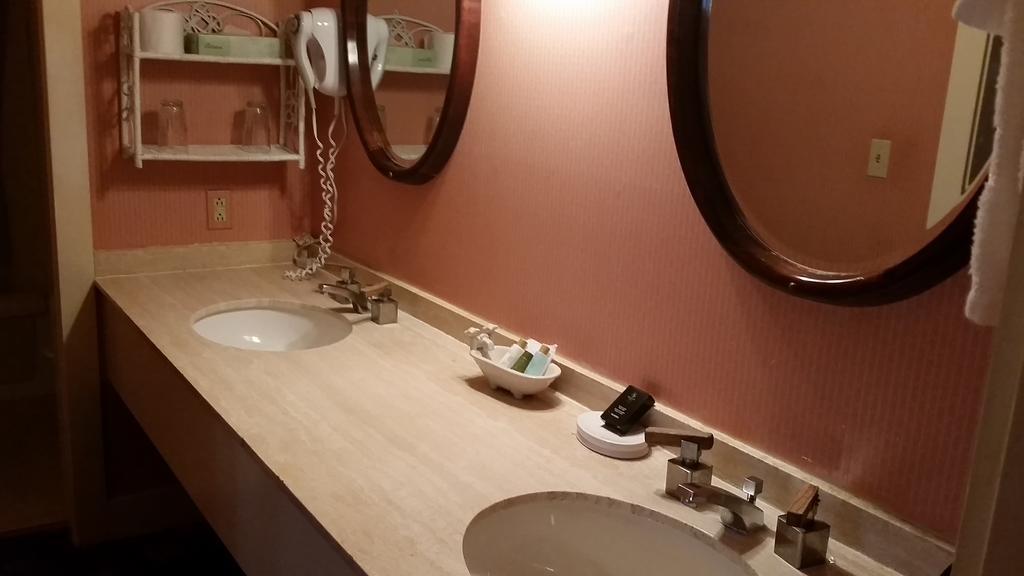 & Garden Hotel